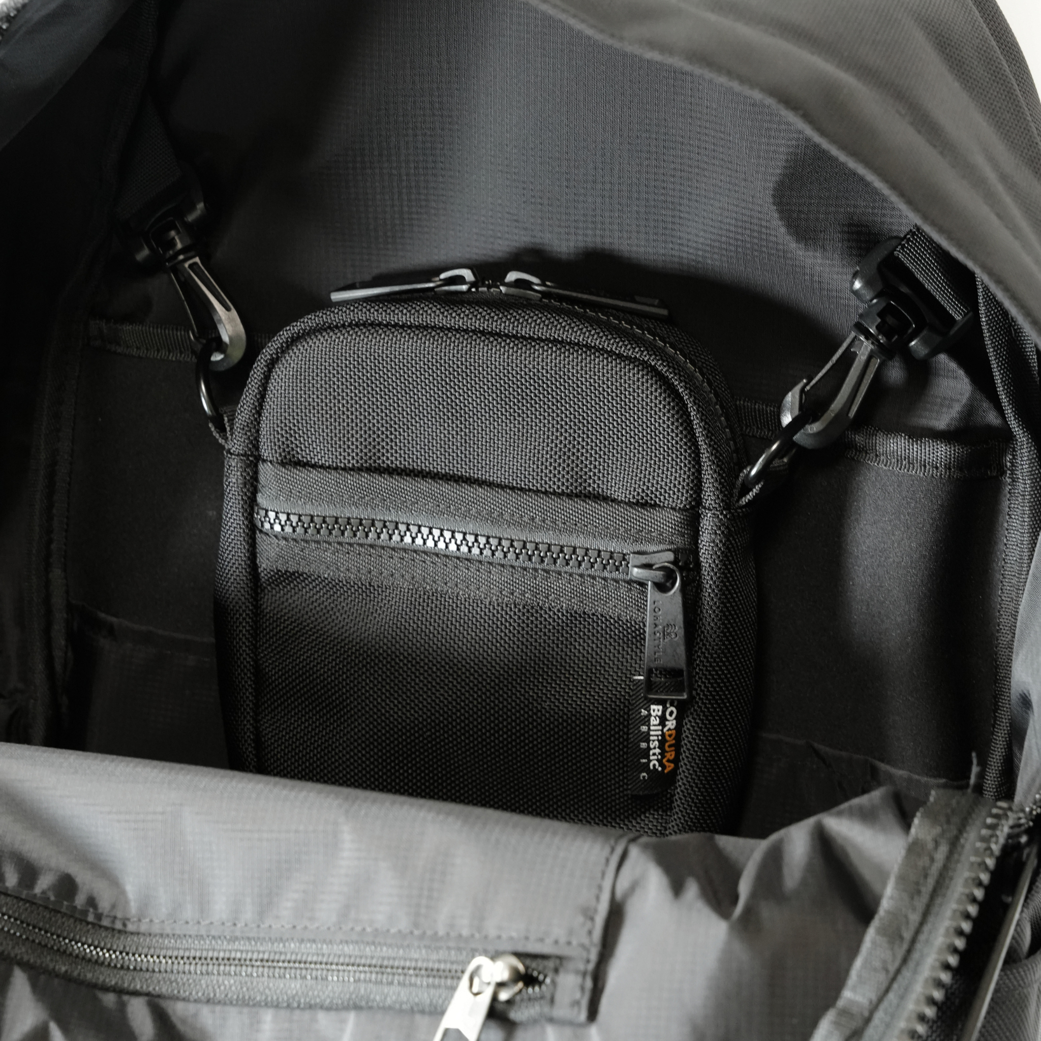 ROUNDHOUSE CORDURA バリスティックナイロン バックパック 30L (ブラック)