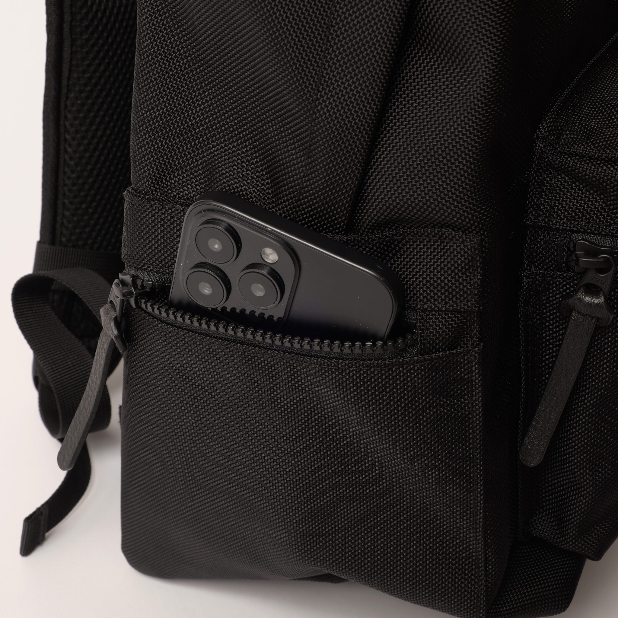 ROUNDHOUSE CORDURA バリスティックナイロン バックパック 30L