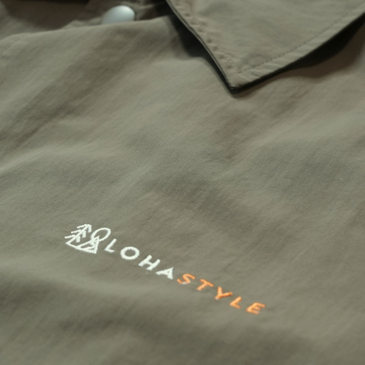 CORDURA COACH JACKET ロゴ刺繍(カーキ)