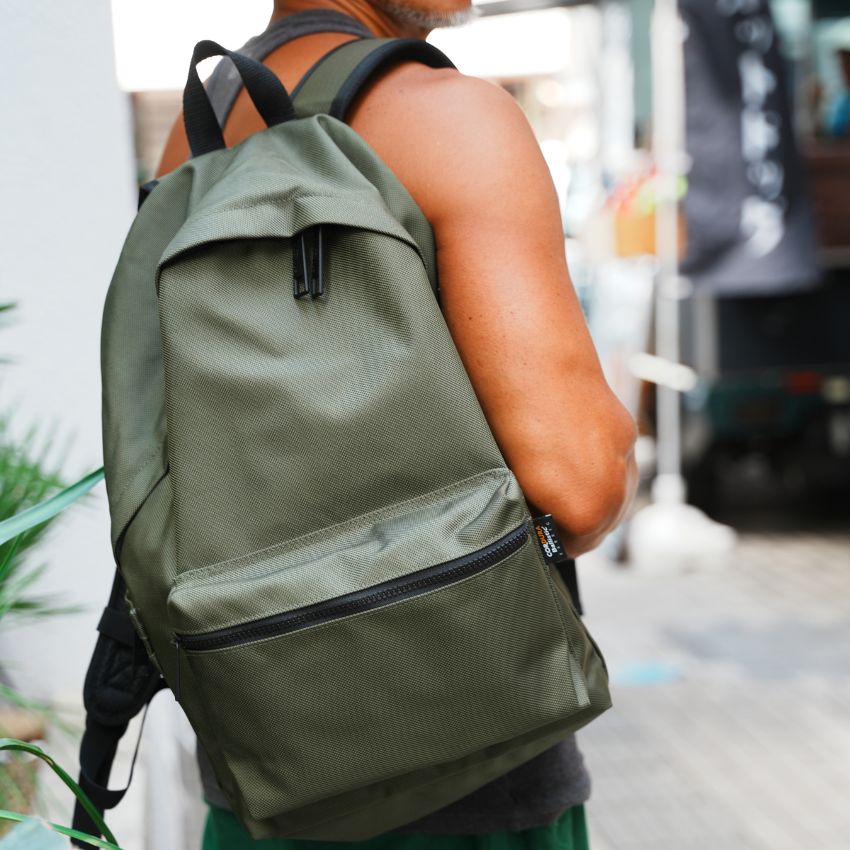 ROUNDHOUSE CORDURA バリスティックナイロン バックパック 30L (カーキ)