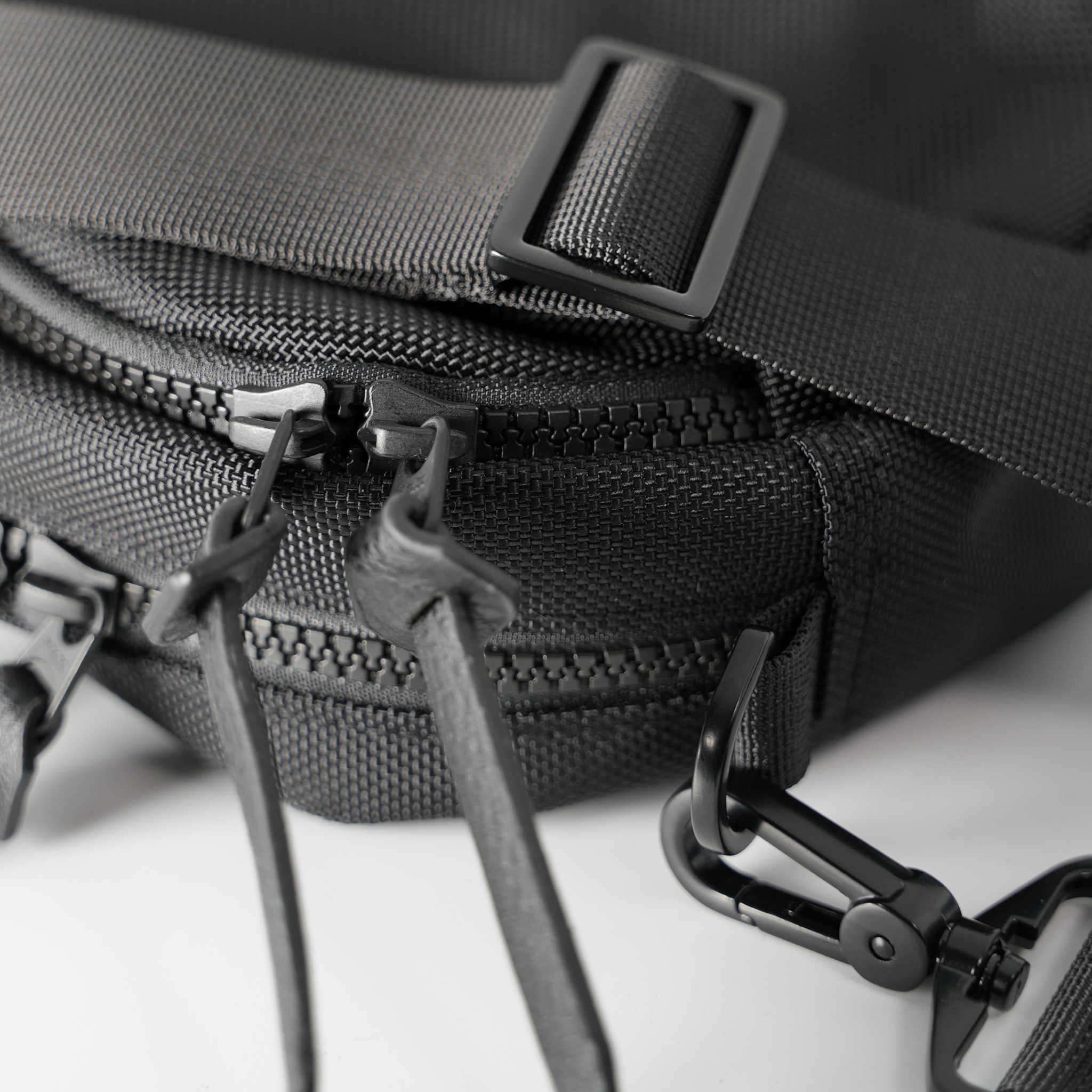 BARREL CORDURA バリスティックナイロン ショルダーバッグ