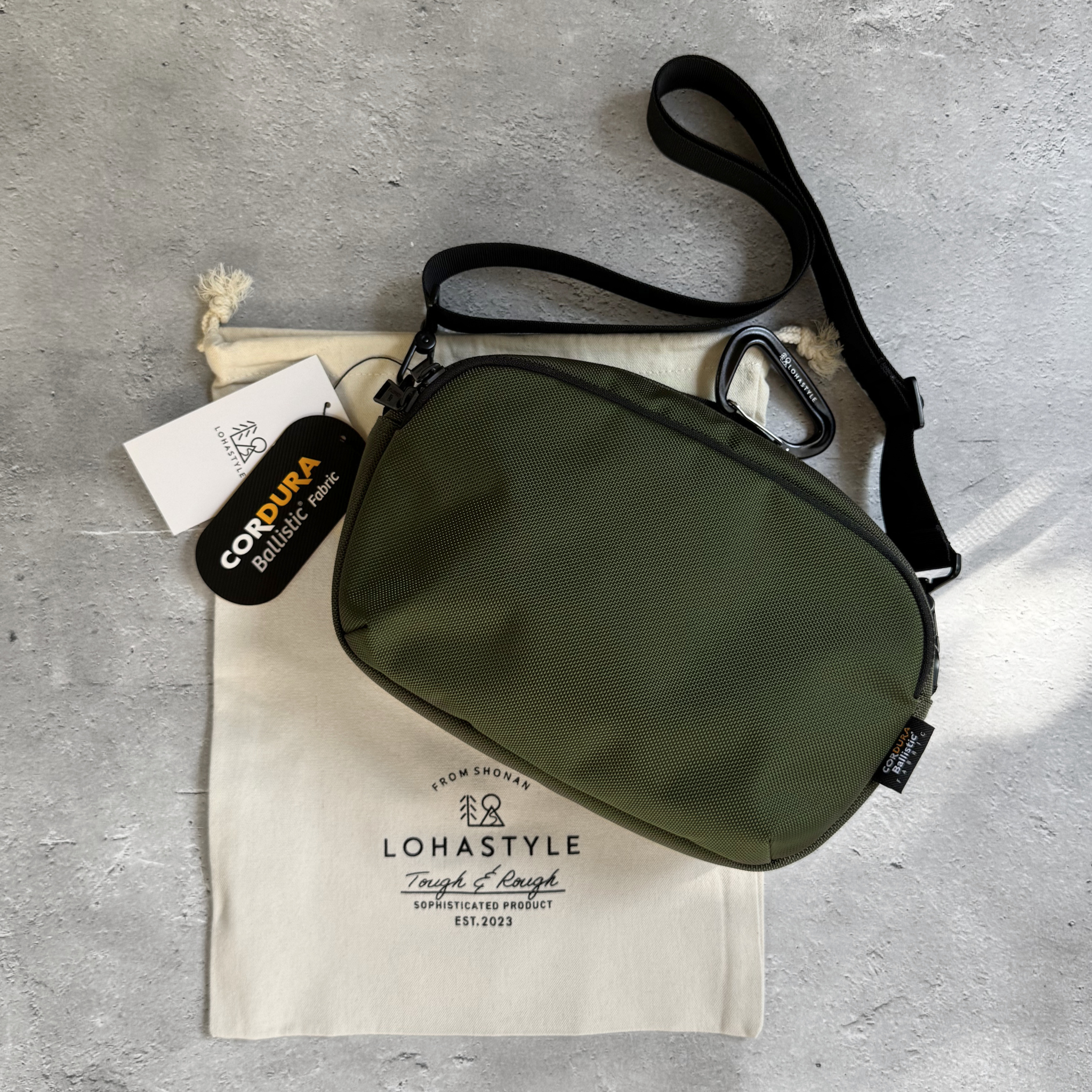 BARREL CORDURA バリスティックナイロン ショルダーバッグ (カーキ)