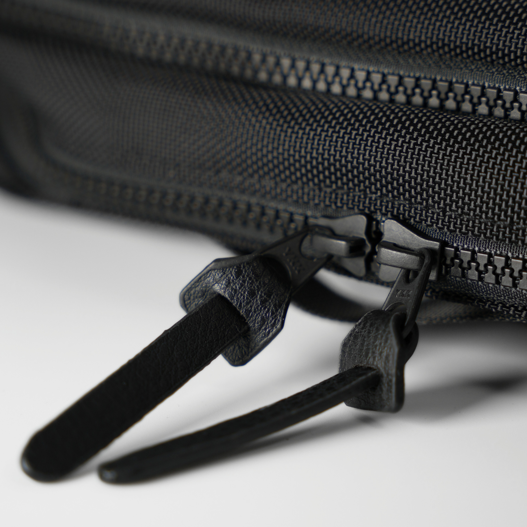 BARREL CORDURA バリスティックナイロン ショルダーバッグ