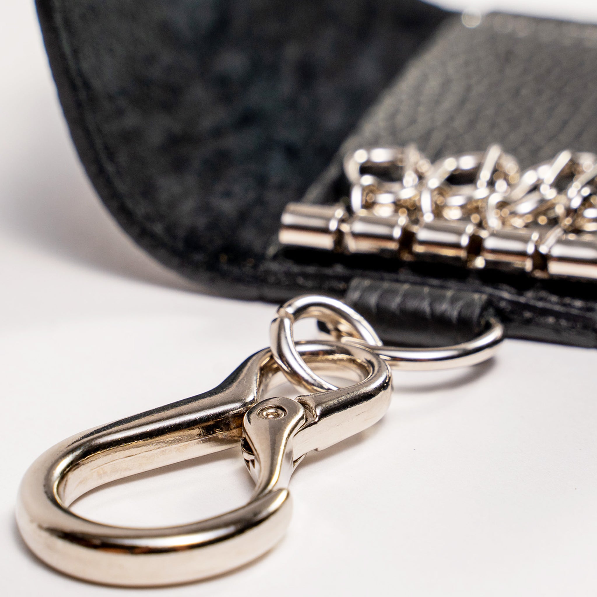 RIP 極厚レザーキーケース(ブラック×ゴールド)