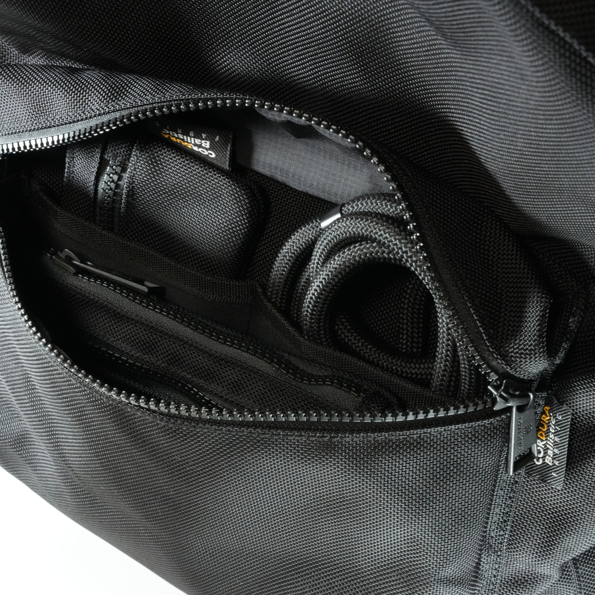 ROUNDHOUSE CORDURA バリスティックナイロン バックパック 30L (ブラック)