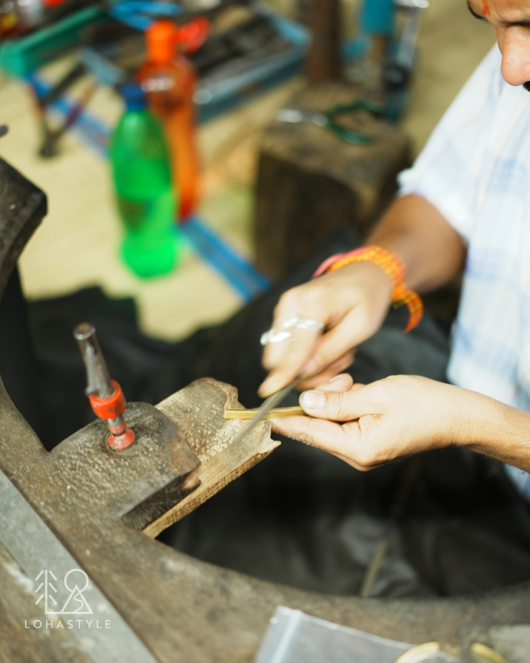 JAIPUR EDGE バングル（ゴールド・ワイド）