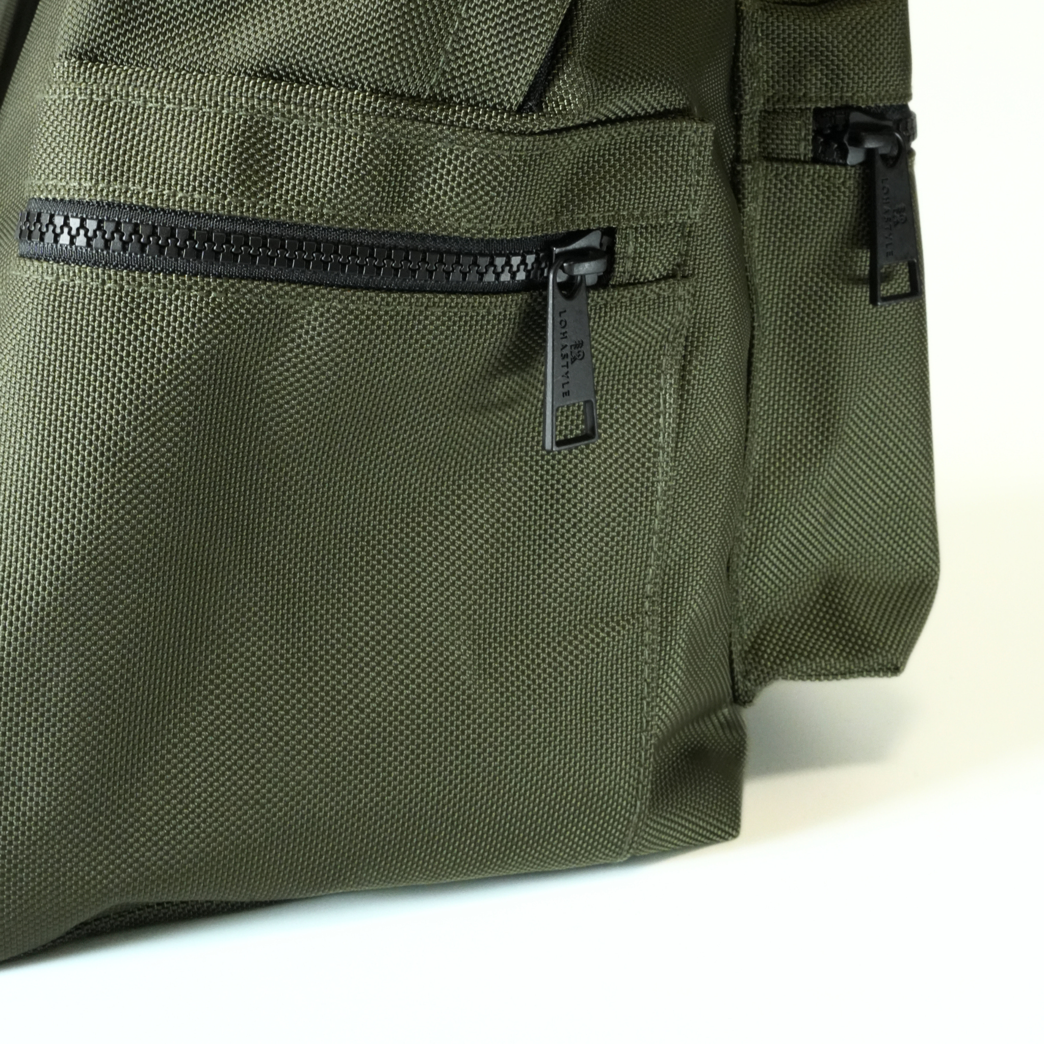 ROUNDHOUSE CORDURA バリスティックナイロン バックパック 30L (カーキ)