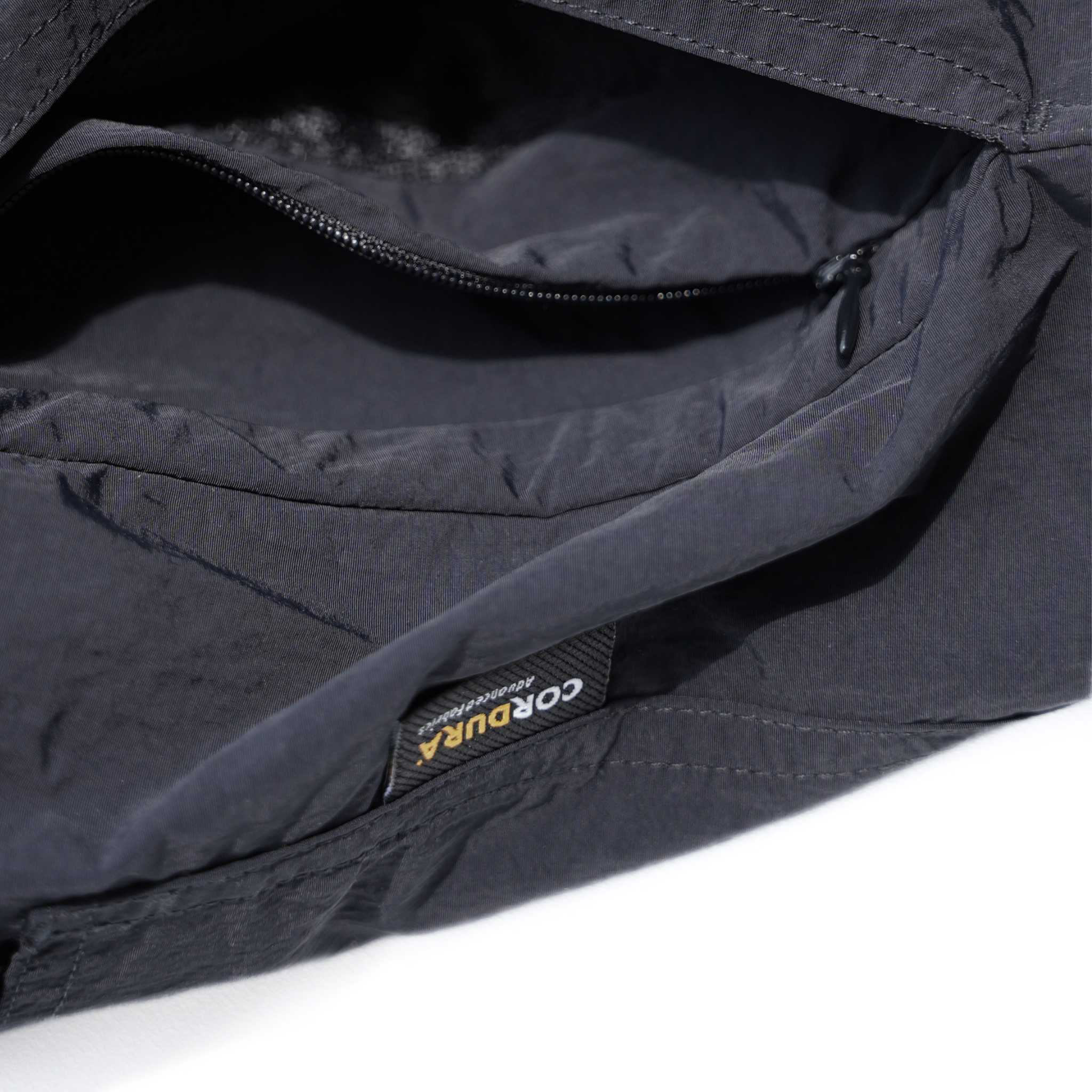 CORDURA ナイロン ”AERIAL”ショーツ（ブラック）