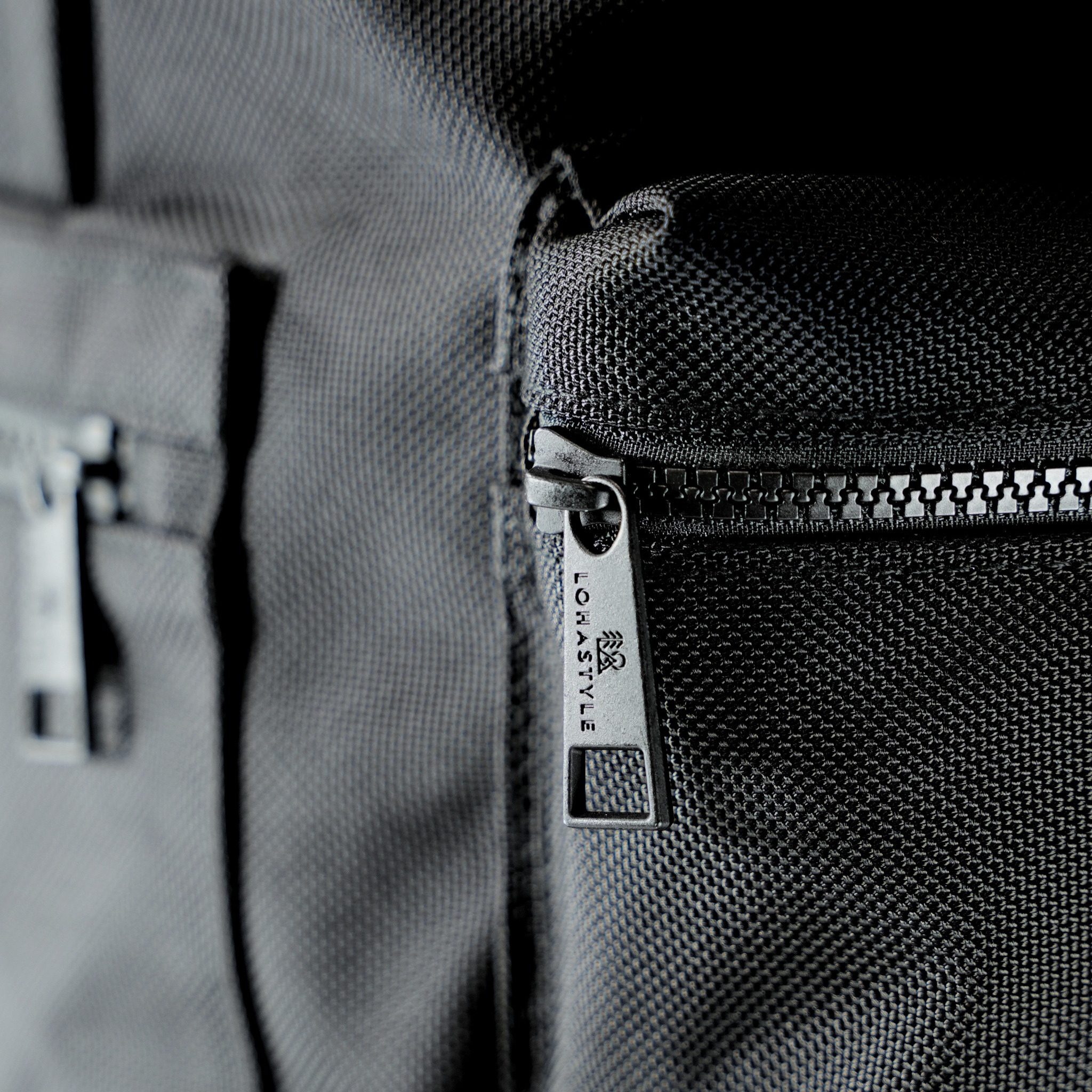 ROUNDHOUSE CORDURA バリスティックナイロン バックパック 30L (ブラック)